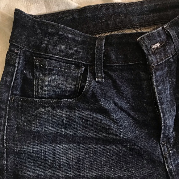 Levi’s High Waisted Dark Blue Jeans - Picture 3 of 7